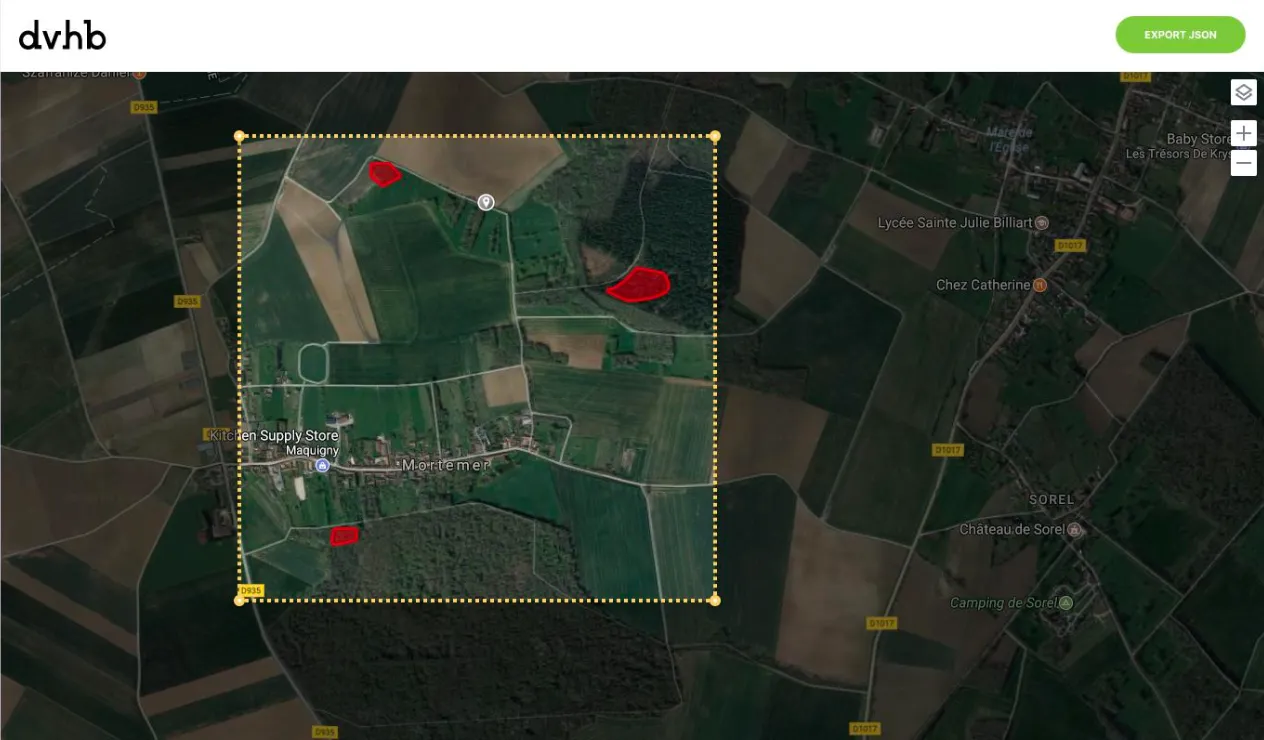 Satellite map with a selected examination area and waterlogged fields marked in red